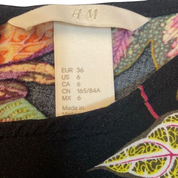 H&M Black with Colorful Floral Print Dress with Ruffle Sleeves Women Size 6 - Picture 3 of 12